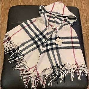 NWT Authentic Burberry Hooded Shawl Pancho Girls L